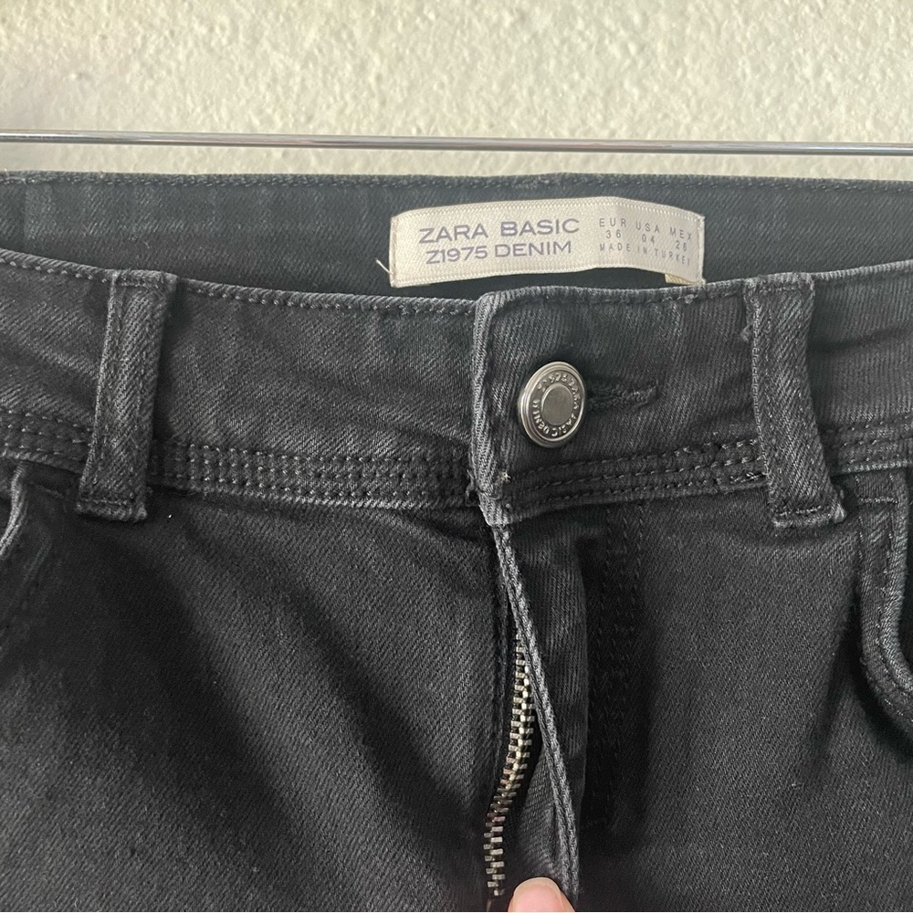 Zara Mid-Rise Skinny Jeans Women’s 4 Black Stretch Casual Basic Z1975 Minimalist - Picture 6 of 13